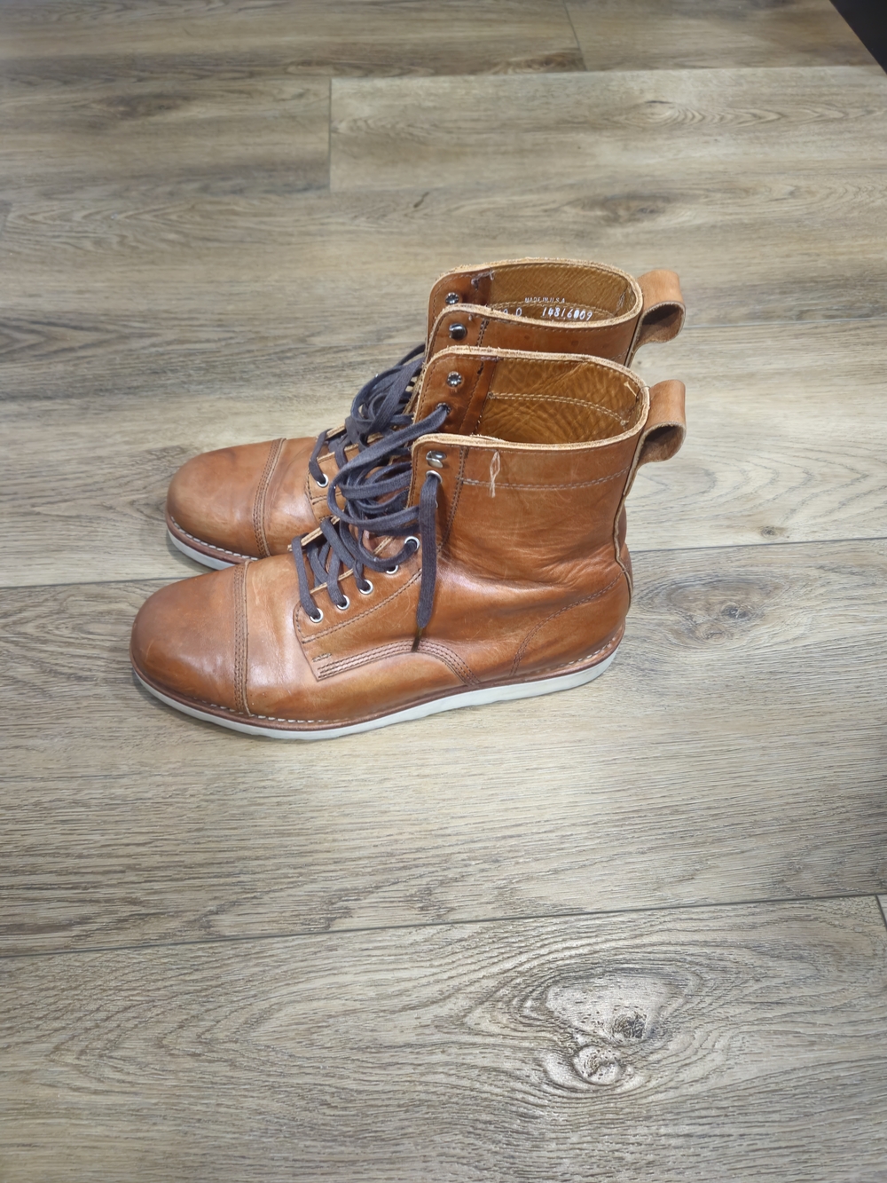 Helm Men's Hunter Premium Leather Lace-Up Boots in Teak with Vibram Sole. - Picture 4 of 5